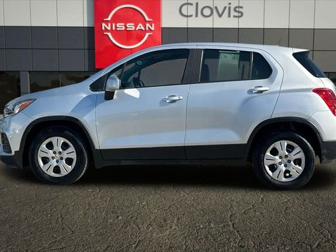 Used 2017 Chevrolet Trax LS FWD image 6