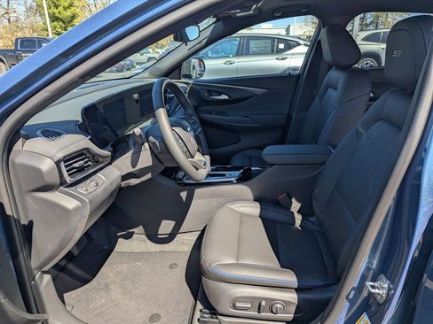 New 2026 Buick Envista Sport Touring image 10