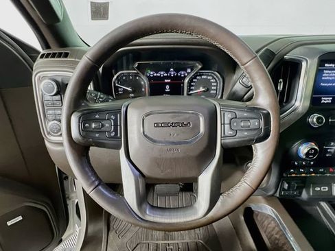 Used 2020 GMC Sierra 1500 Denali w/ Denali Ultimate Package AWD/4WD image 10