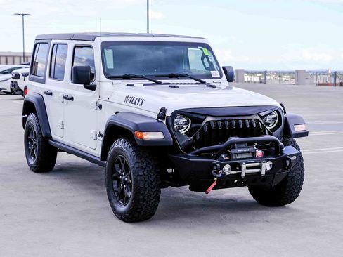 Used 2020 Jeep Wrangler Unlimited Sport AWD/4WD image 3