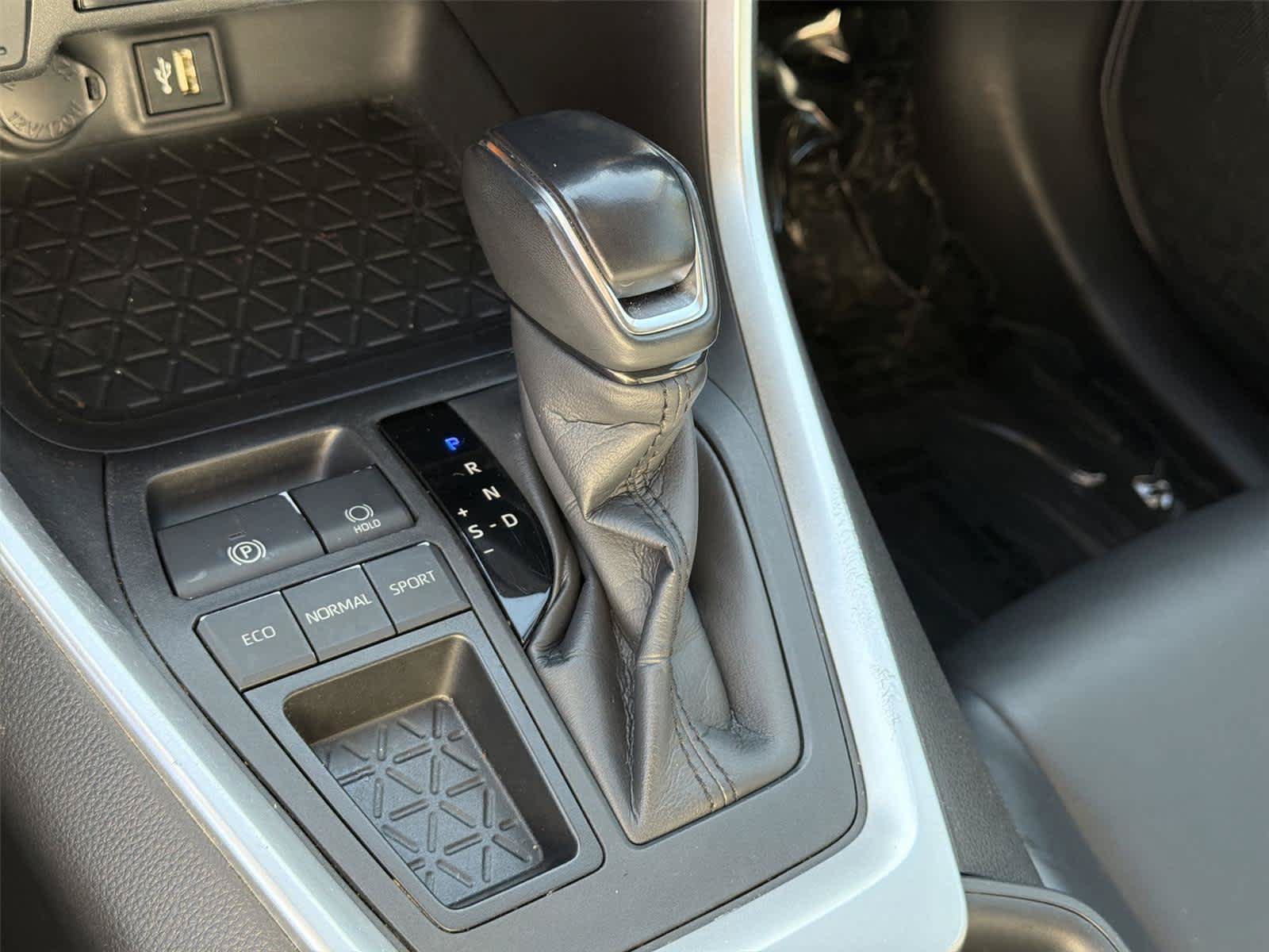 Used 2023 Toyota RAV4 XLE Premium FWD image 19
