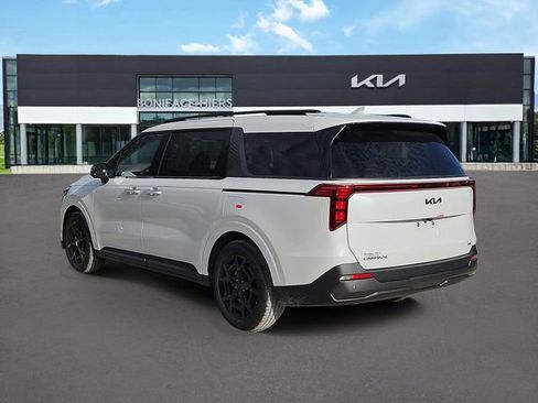 New 2026 Kia Carnival SX image 3