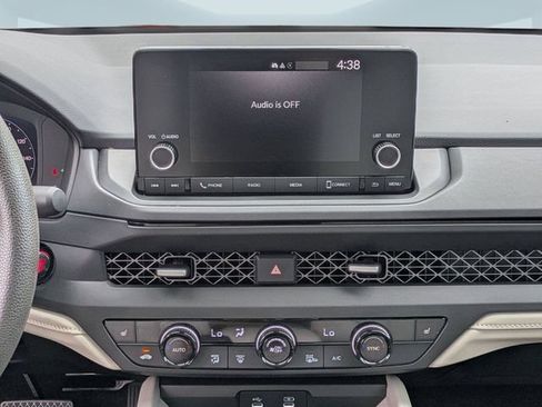Used 2025 Honda Accord SE image 19