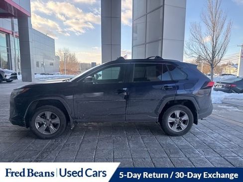 Used 2022 Toyota RAV4 XLE w/ XLE Grade Weather Package image 12