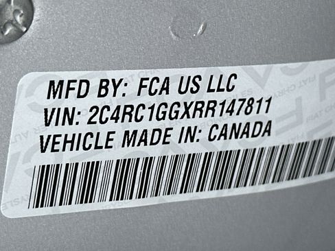 Used 2024 Chrysler Pacifica Limited FWD image 31