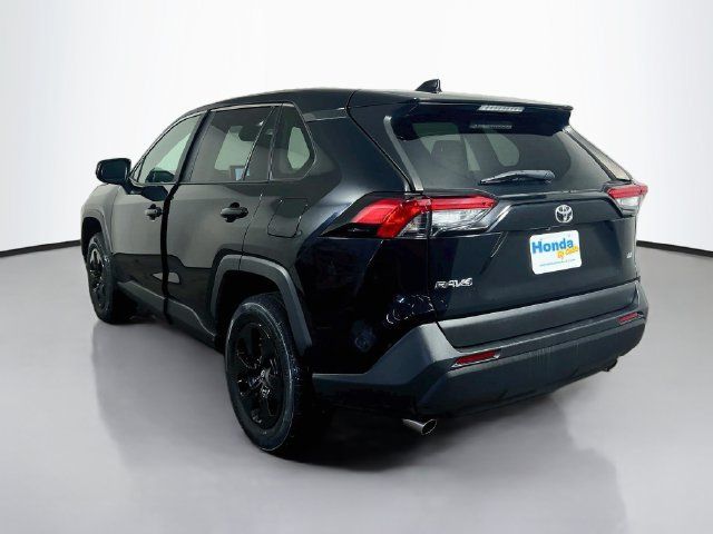 Used 2024 Toyota RAV4 LE FWD image 7
