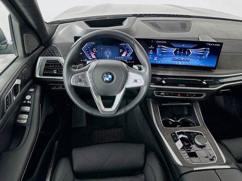 Used 2025 BMW X7 xDrive40i w/ Premium Package AWD/4WD image 23