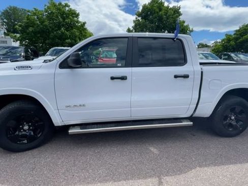 Used 2025 RAM 1500 Big Horn AWD/4WD image 5