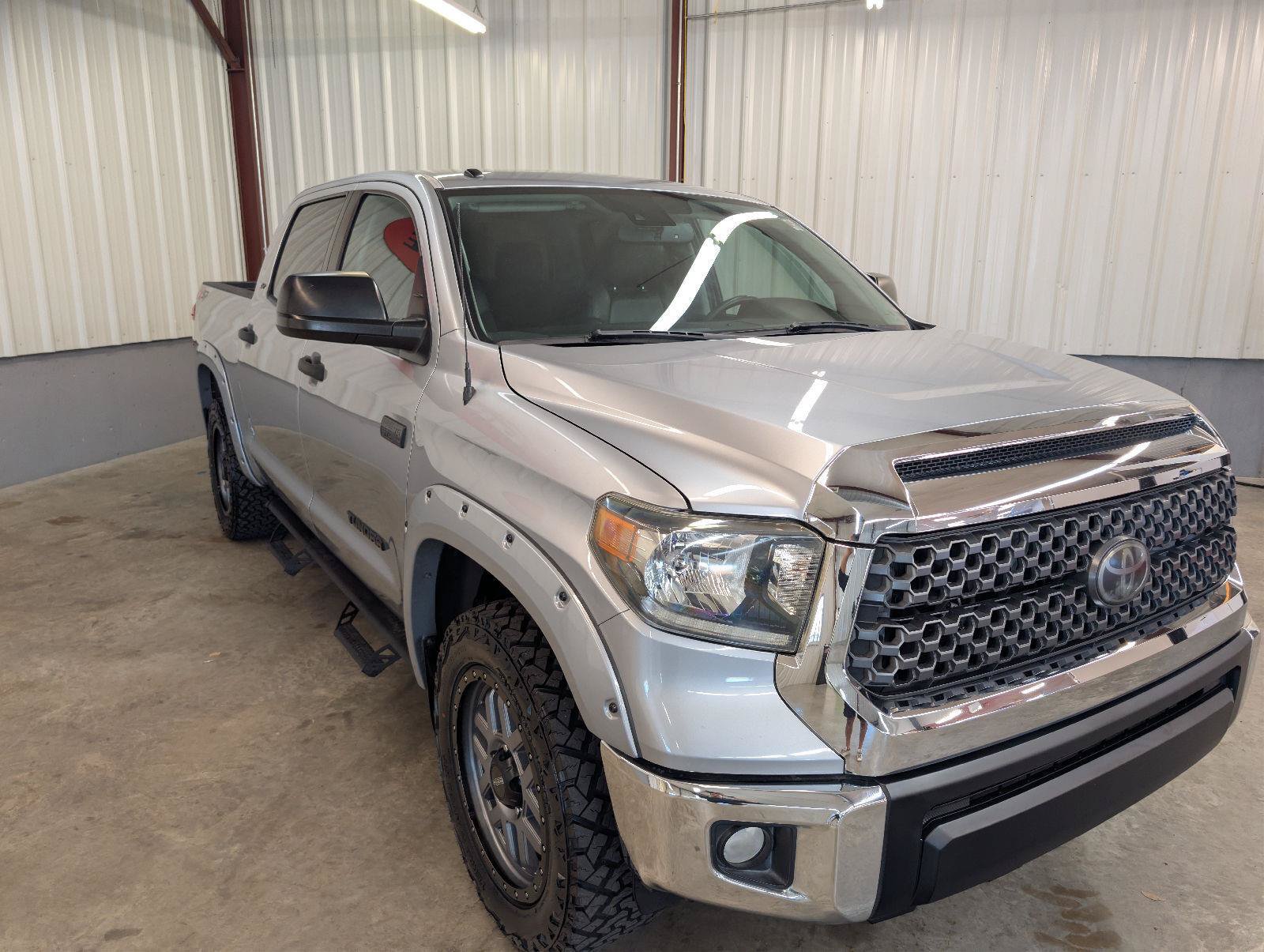 Used 2018 Toyota Tundra SR5 w/ SR5 Upgrade Package AWD/4WD image 7