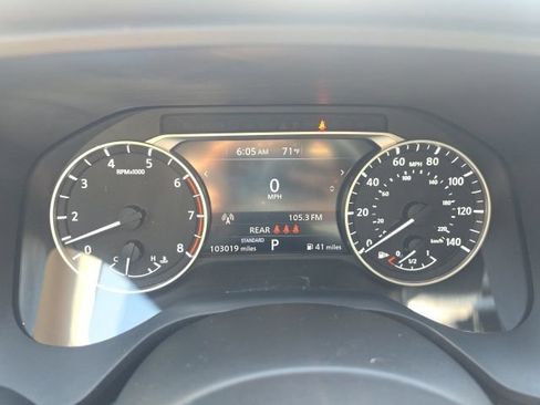 Used 2022 Nissan Rogue SV FWD image 18