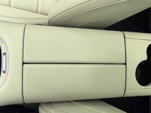 Used 2025 Mercedes-Benz GLS 450 4MATIC w/ AMG Line Exterior image 35