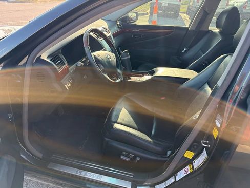 Used 2011 Lexus LS 460 AWD w/ Comfort Pkg image 5