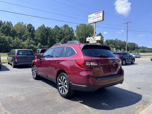 Used 2015 Subaru Outback 2.5i Limited AWD/4WD image 7