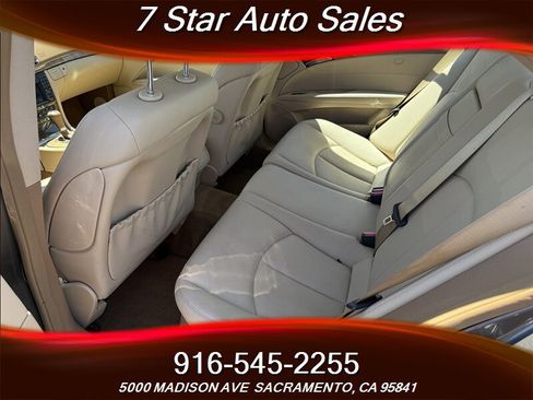 Used 2009 Mercedes-Benz E 350 Sedan image 17