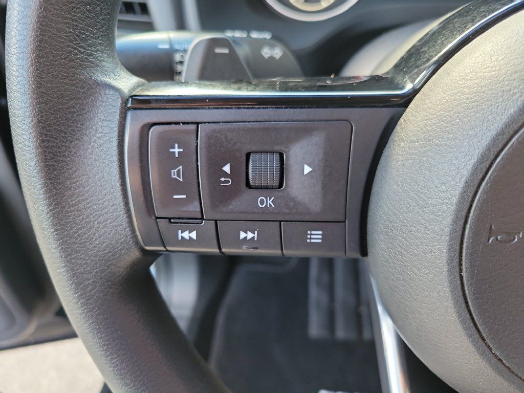 Used 2021 Nissan Rogue SV FWD image 29