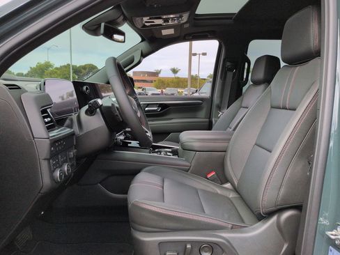 New 2026 Chevrolet Suburban RST w/ Comfort Package AWD/4WD image 20