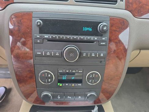 Used 2011 Chevrolet Tahoe LT w/ Luxury Package image 26