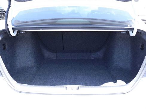 Used 2018 Honda Accord Sport image 19