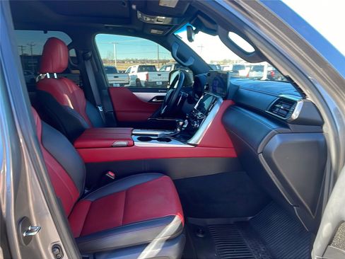 Used 2024 Lexus LX 600 F Sport image 14