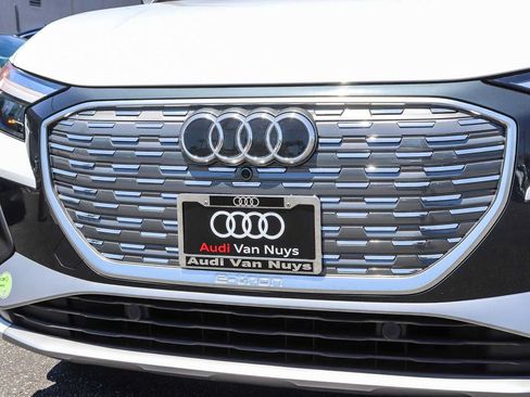 Used 2023 Audi Q4 e-tron Premium w/ Convenience Package AWD/4WD image 8