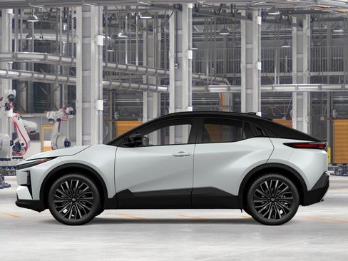 New 2026 Toyota C-HR AWD/4WD image 4
