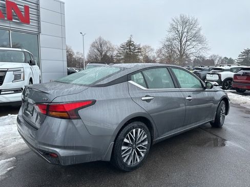 Certified 2024 Nissan Altima 2.5 SV image 6