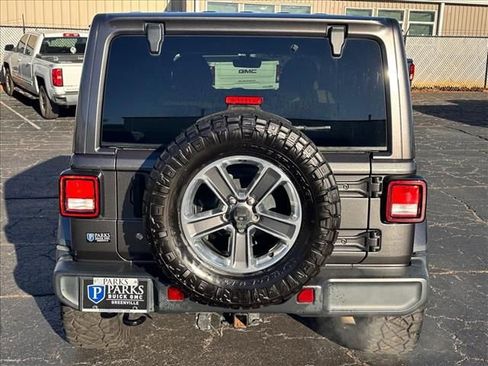 Used 2018 Jeep Wrangler Unlimited Sahara image 10