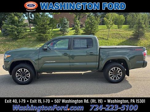 Used 2022 Toyota Tacoma TRD Sport w/ Technology Package AWD/4WD image 1