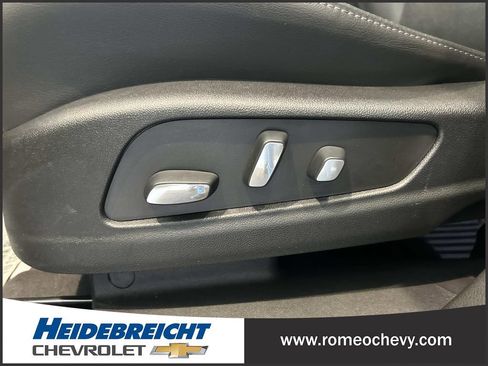 Certified 2023 Cadillac XT6 Premium Luxury image 14