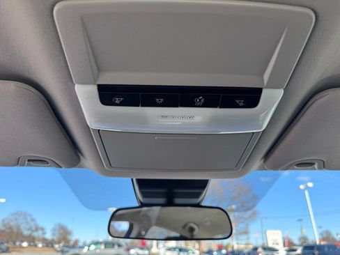 Used 2024 Nissan Altima 2.5 SV image 32