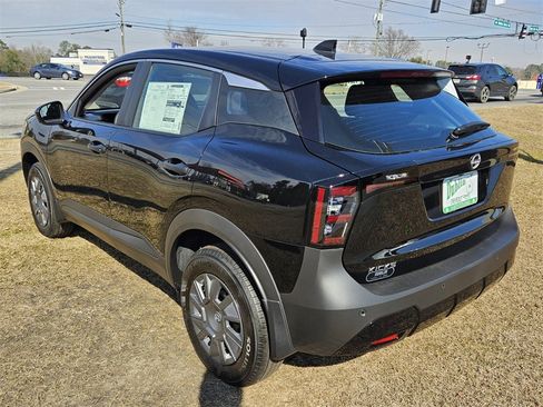 New 2026 Nissan Kicks S image 5