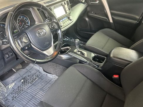 Used 2018 Toyota RAV4 XLE AWD/4WD image 11