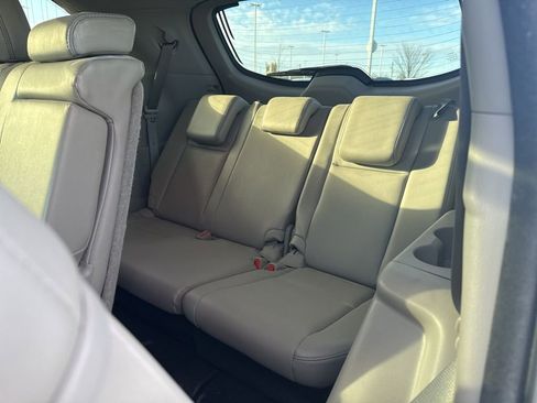 Used 2018 Toyota Highlander XLE image 28