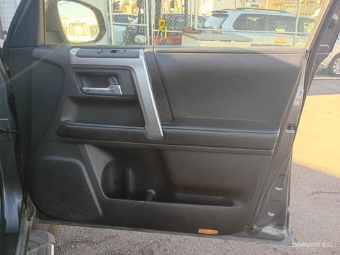 Used 2017 Toyota 4Runner TRD Off-Road Premium image 13