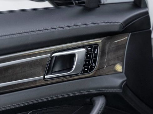 Used 2020 Porsche Panamera GTS image 67