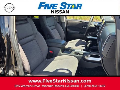 Used 2024 Nissan Frontier SV RWD image 16