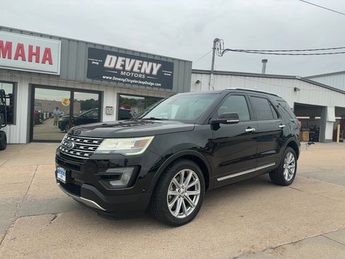 Used 2016 Ford Explorer Limited w/ Equipment Group 301A AWD/4WD image 2