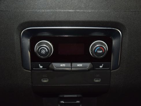 Used 2021 Chevrolet Tahoe Premier AWD/4WD image 44