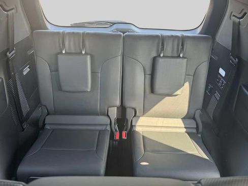Used 2023 Lexus LX 600 4WD w/ Appearance Package image 18
