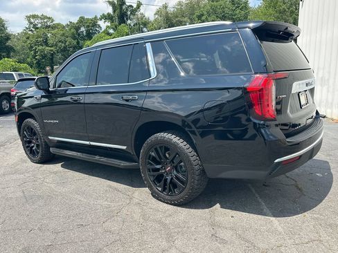 Used 2023 GMC Yukon SLT AWD/4WD image 8