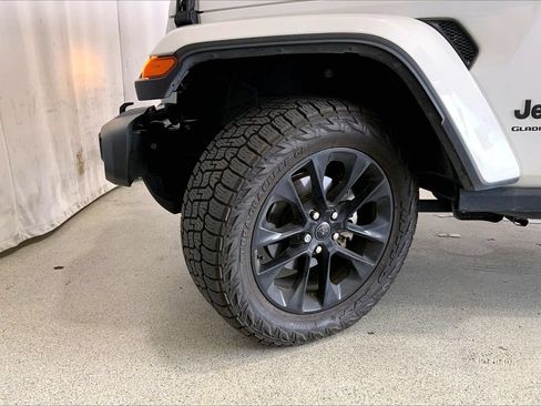 Used 2024 Jeep Gladiator Sport AWD/4WD image 20