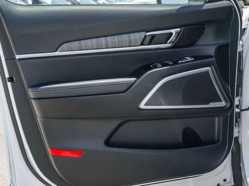 Certified 2024 Kia Telluride EX FWD image 19