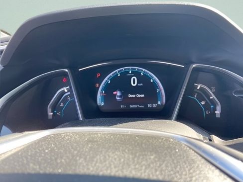 Used 2016 Honda Civic Touring image 18