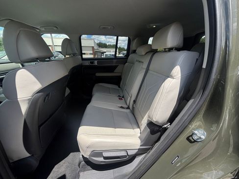 Used 2024 Hyundai Santa Fe SEL FWD image 27