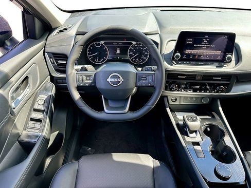 Certified 2026 Nissan Rogue SV w/ SV Premium Package image 14