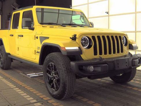 Used 2023 Jeep Gladiator Sport AWD/4WD image 1