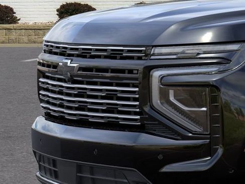 New 2026 Chevrolet Suburban High Country AWD/4WD image 13