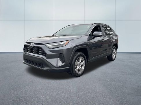 Used 2025 Toyota RAV4 XLE w/ Convenience Package image 2