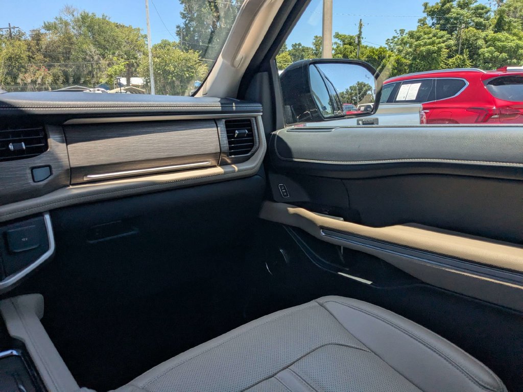 Used 2024 Ford Expedition Max Limited RWD image 22