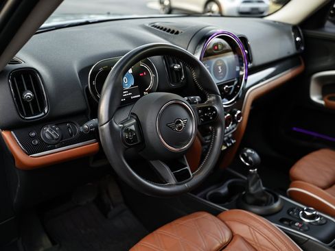 Used 2023 MINI Cooper Countryman SE w/ Signature Upholstery Package image 18